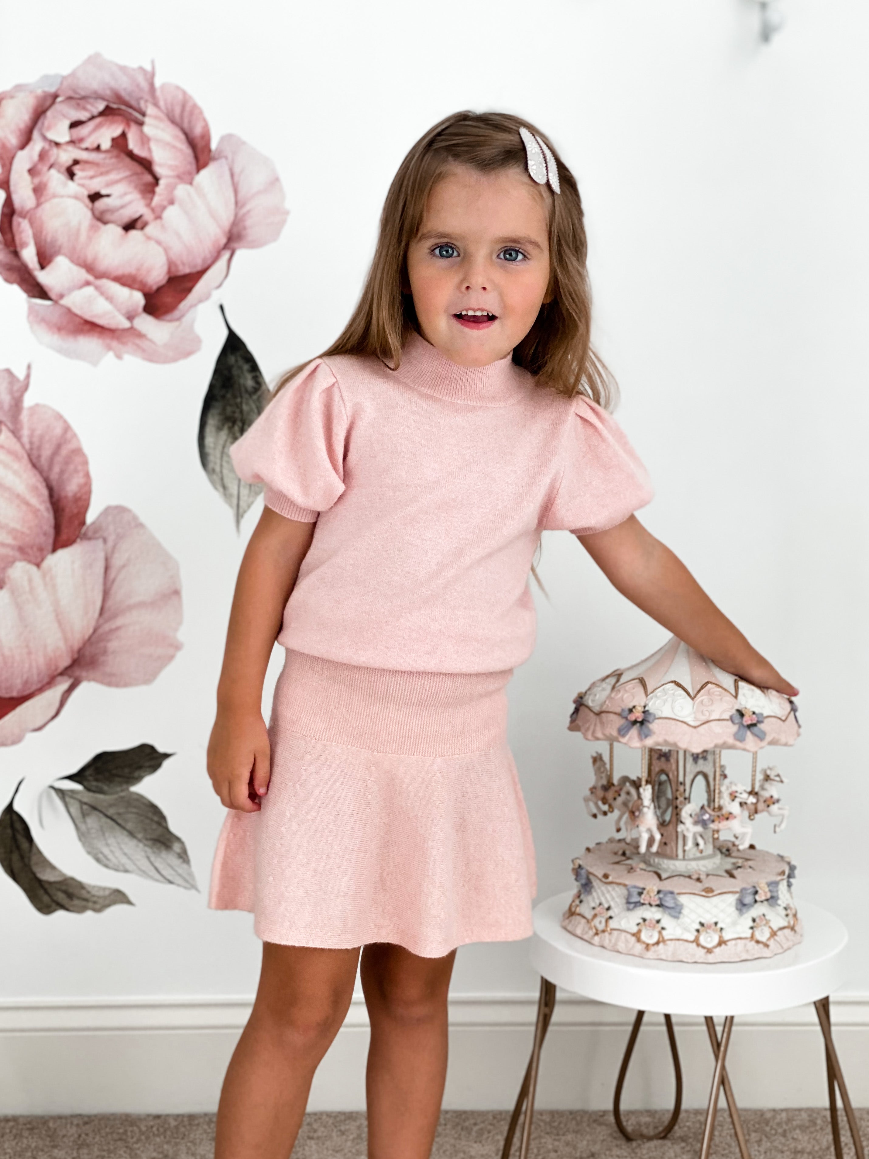 Cashmere puff sleeve sweater and skirt / Pink