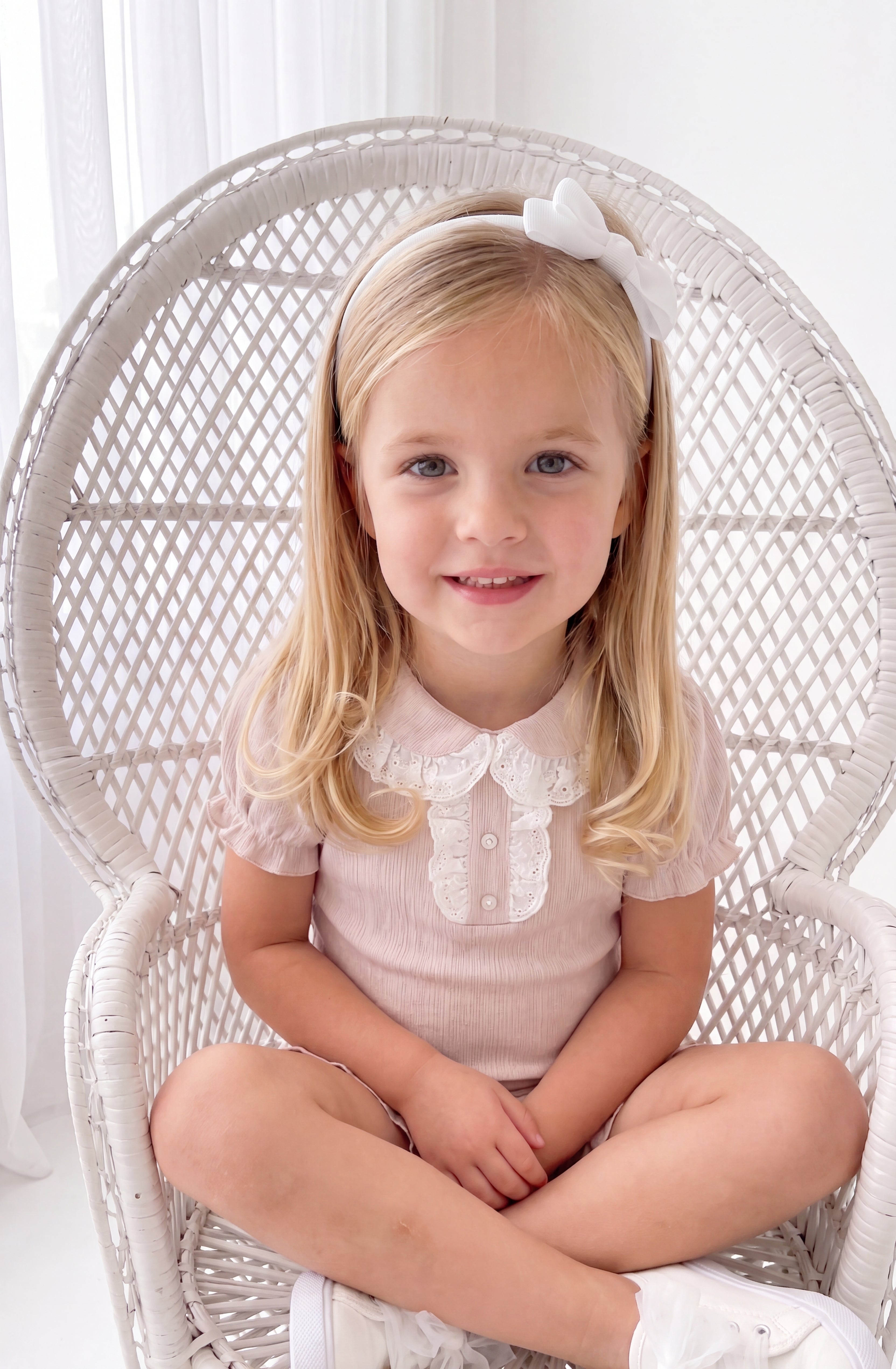 Girls Lace detail top and ruffle shorts set / Nude