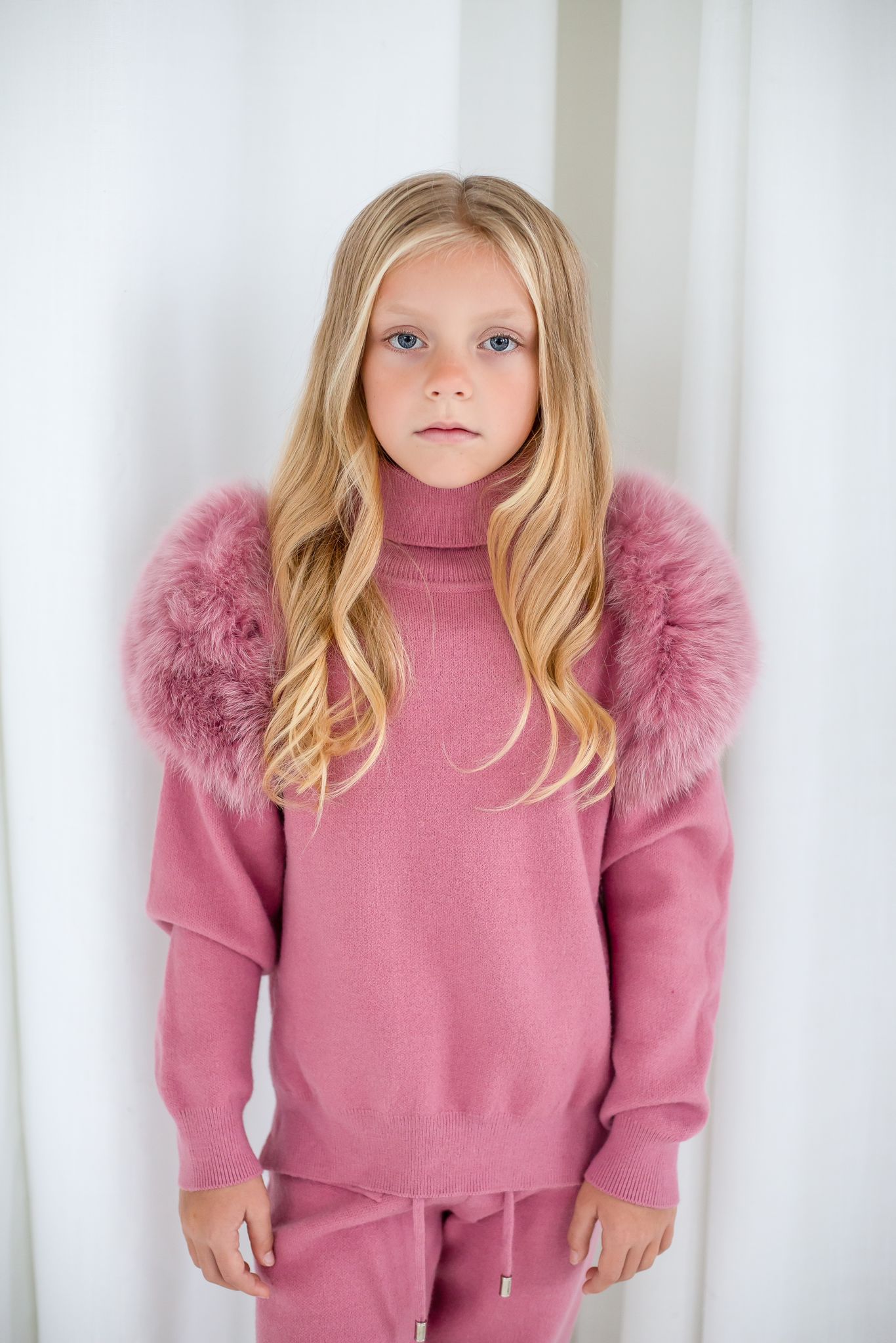 Knitted sweater set with fur shoulder - RASBERRY