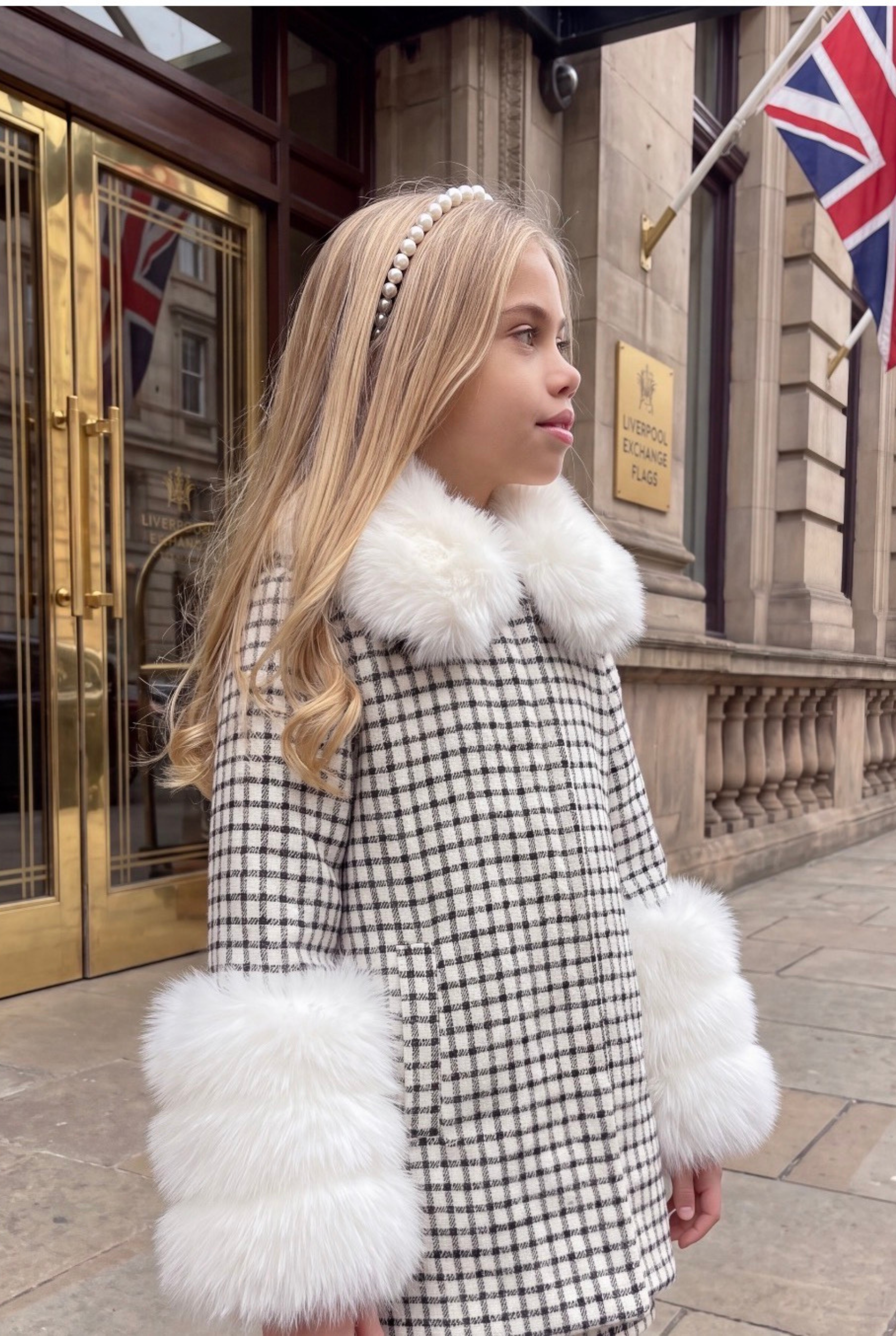 Mayfair coat with fur collar and cuffa