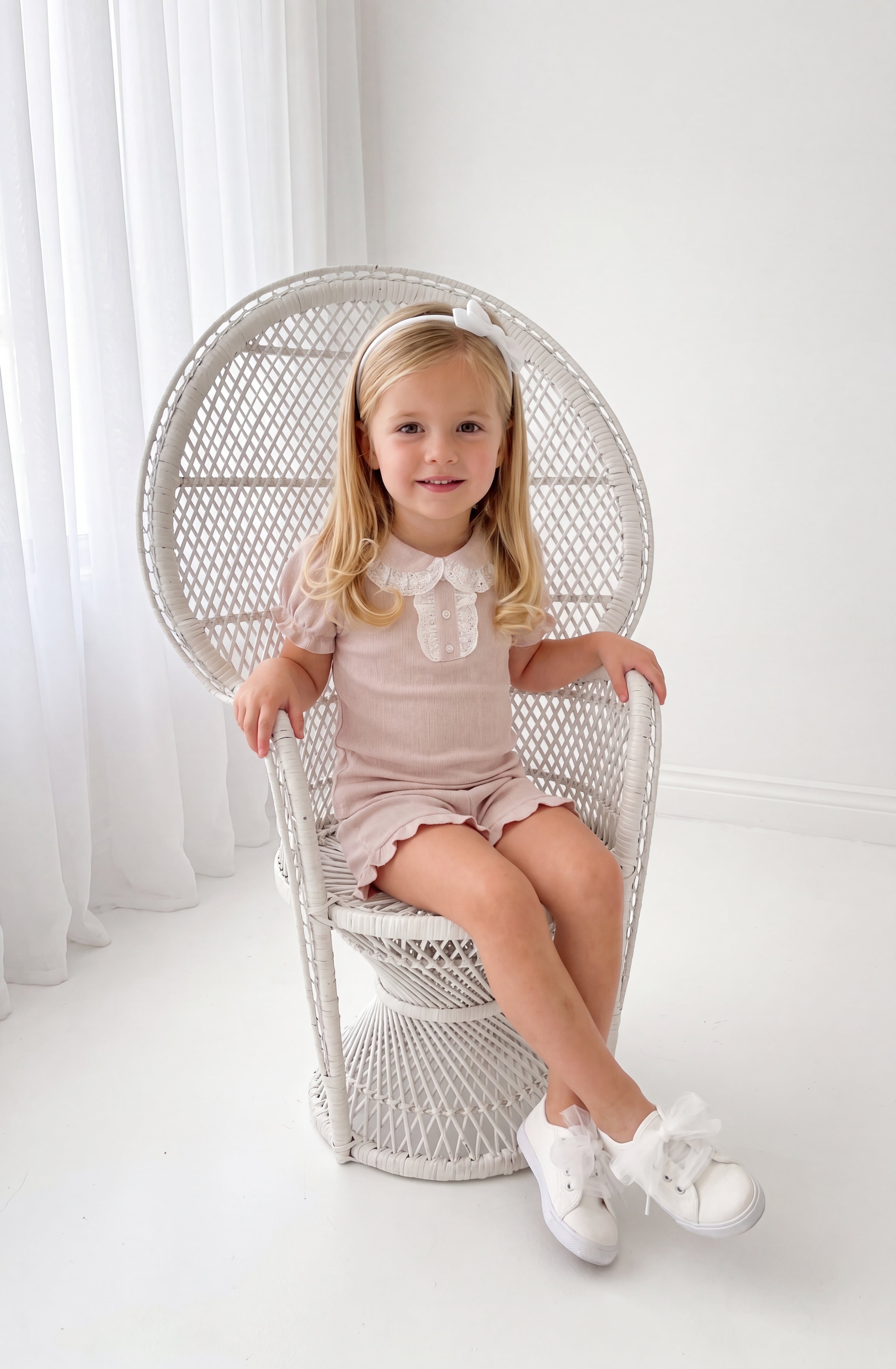 Girls Lace detail top and ruffle shorts set / Nude